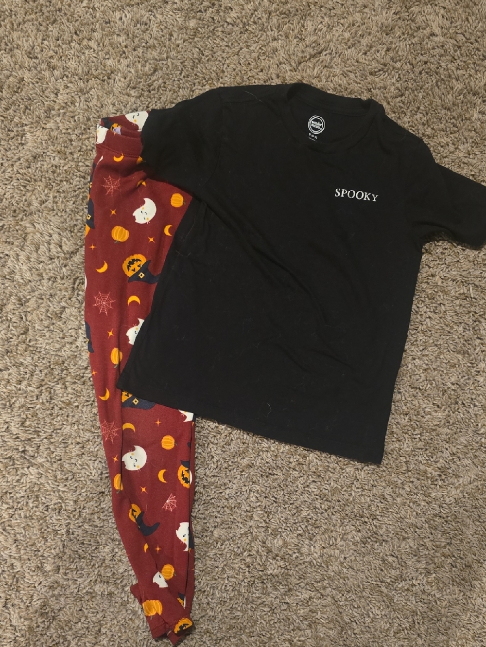 Spooky Black Graphic Tee with Halloween Print Leggings